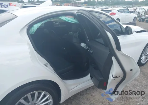 2022 Alfa Romeo Giulia Sprint Rwd из США, поврежденный, VIN ZARFAMAN5N7661262